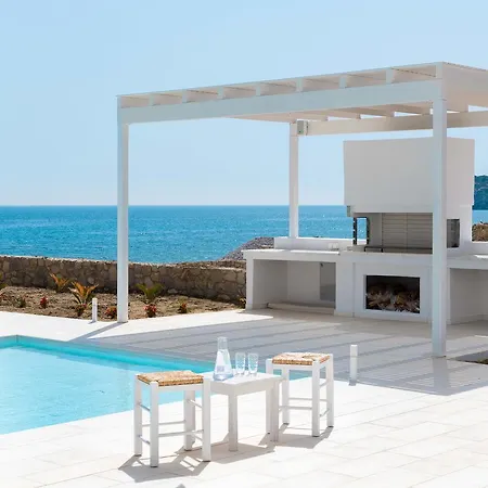 וילה Maria & Nada Beachfront *